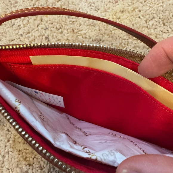 NWT Dooney & Bourke “C” wristlet